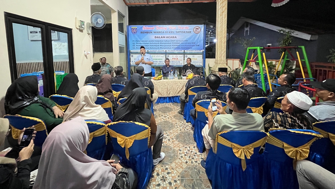 Rembuk Warga RW 01 Jatijajar Digelar, Gerobak Sampah hingga Infrastruktur Jadi Prioritas